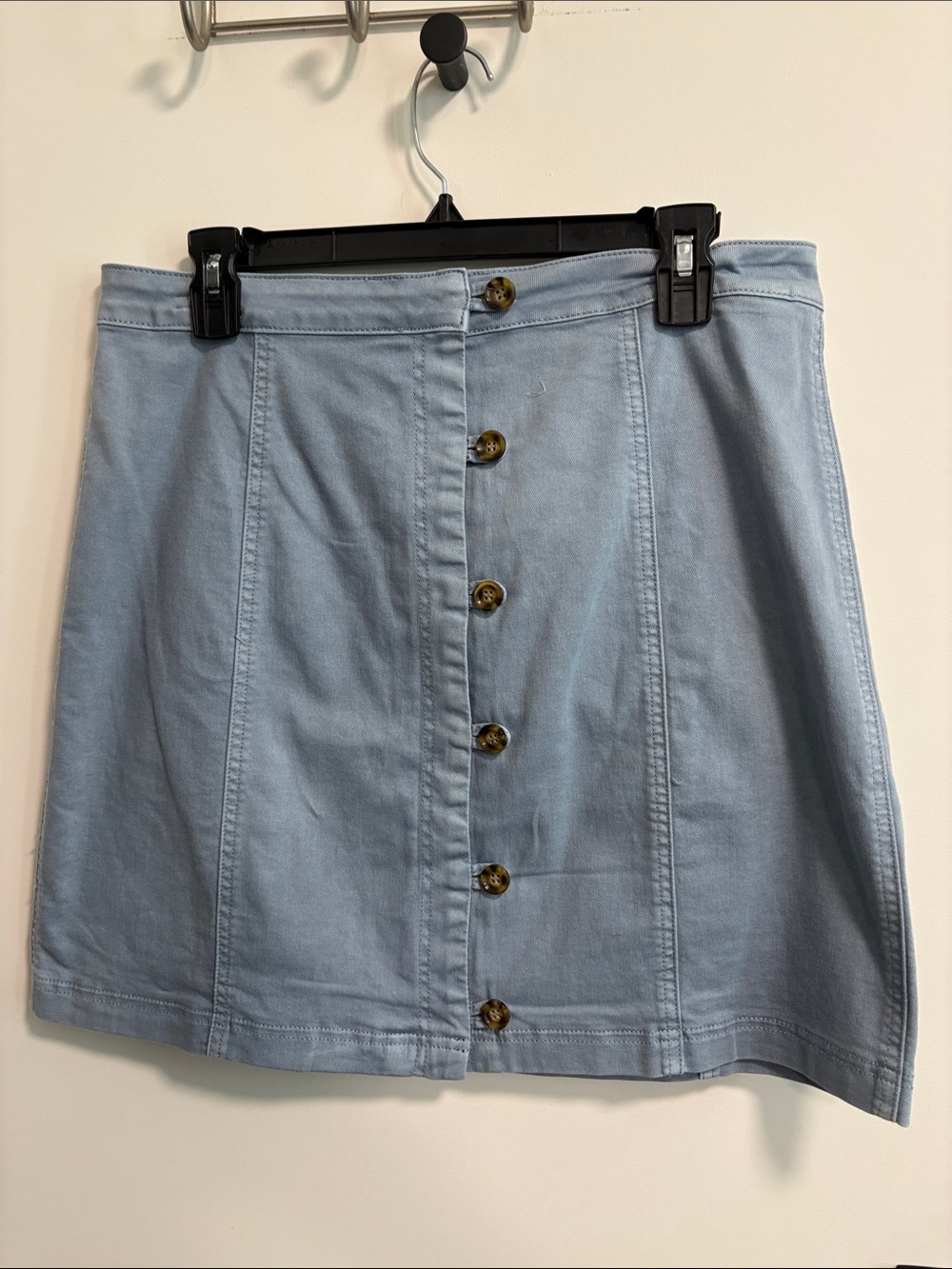 Listicle Light Blue Button-Front Denim-Style Mini Skirt